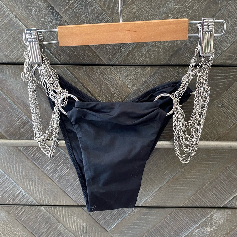 Beach Bunny ball and chain bikini bottom